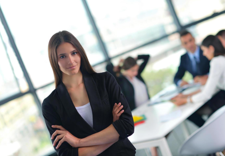 Laissez-faire leader encouraging independence – a type of leadership style.
